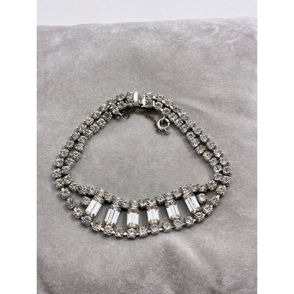 Vintage Pronged Rhinestone Bracelet With Safety Chain - Picture 4 of 5